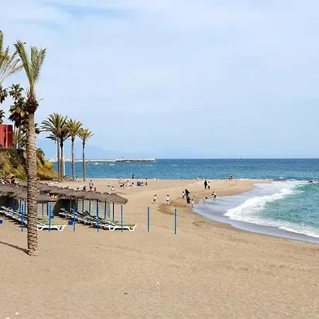 Apartment Holidays Benalbeach *