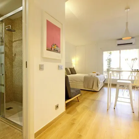 Apartment Holidays Benalbeach