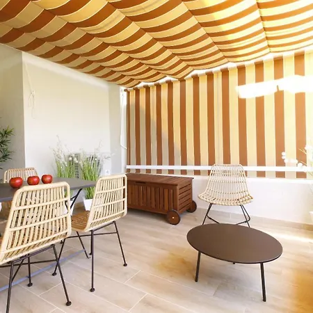 Apartment Holidays Benalbeach